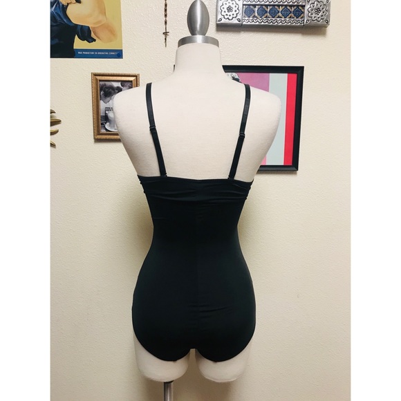 Lingerie - Picture 4 of 4